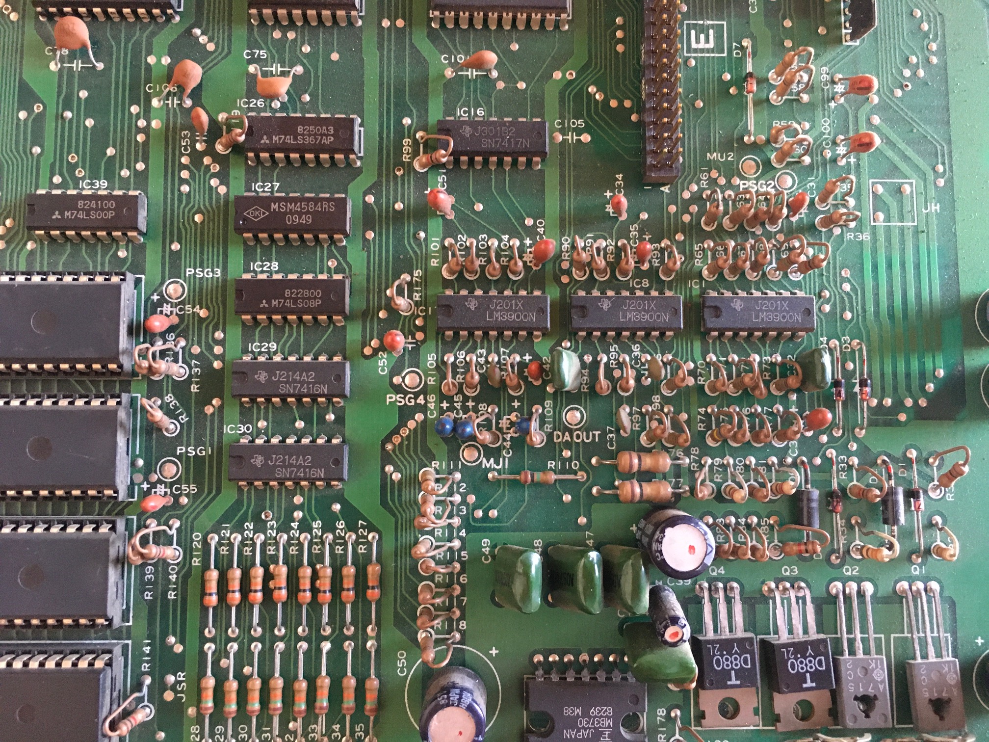 sound PCB component side detail 3